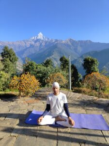 Mountain_homestay_yoga_retreat